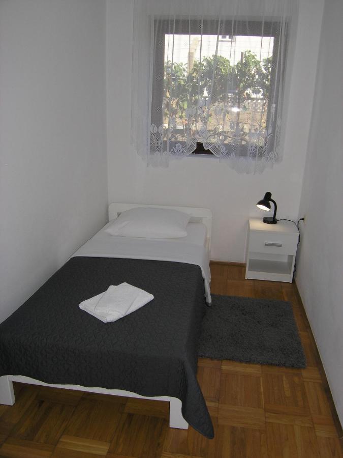 Apartments Mari With Terrace 巴斯卡 外观 照片